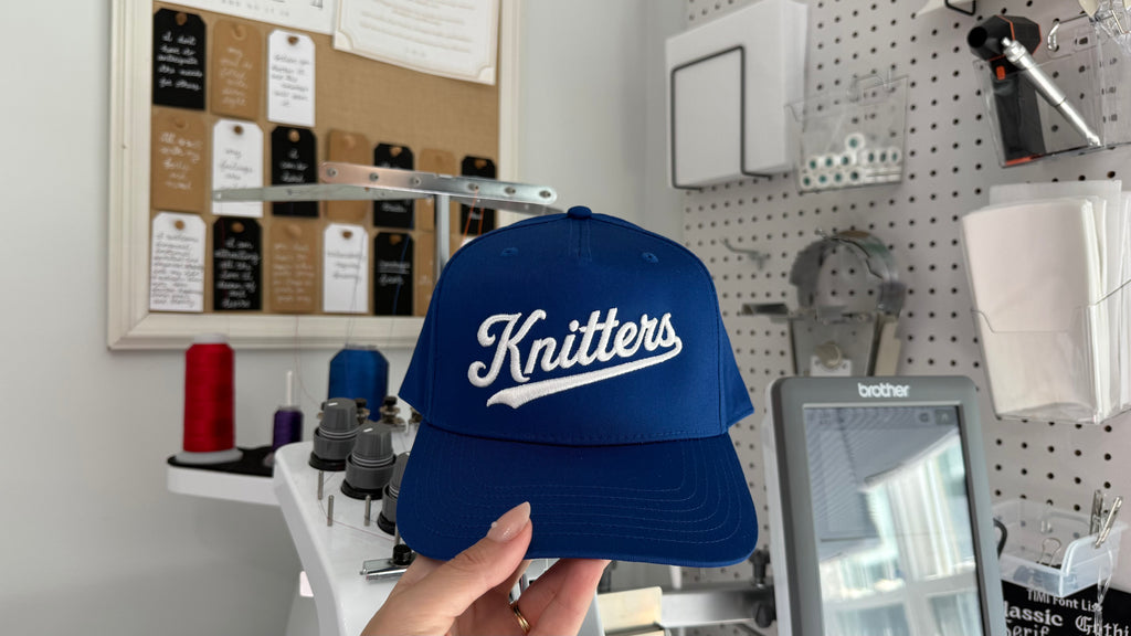 LA Knitters – Royal Structured Hat – White Embroidery | TIMI